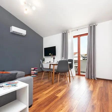 Apartments E&M Pula Exterior photo