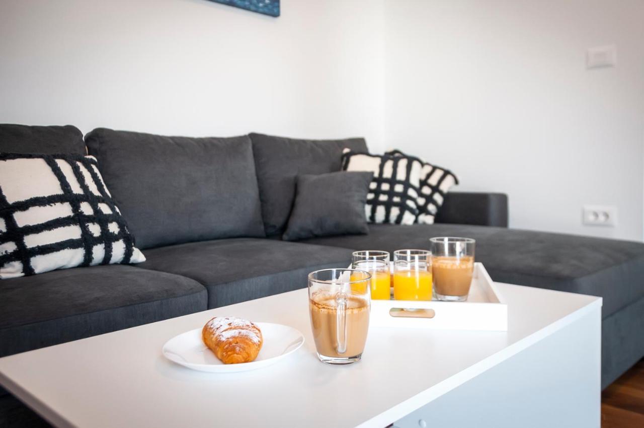 Apartment E&m *