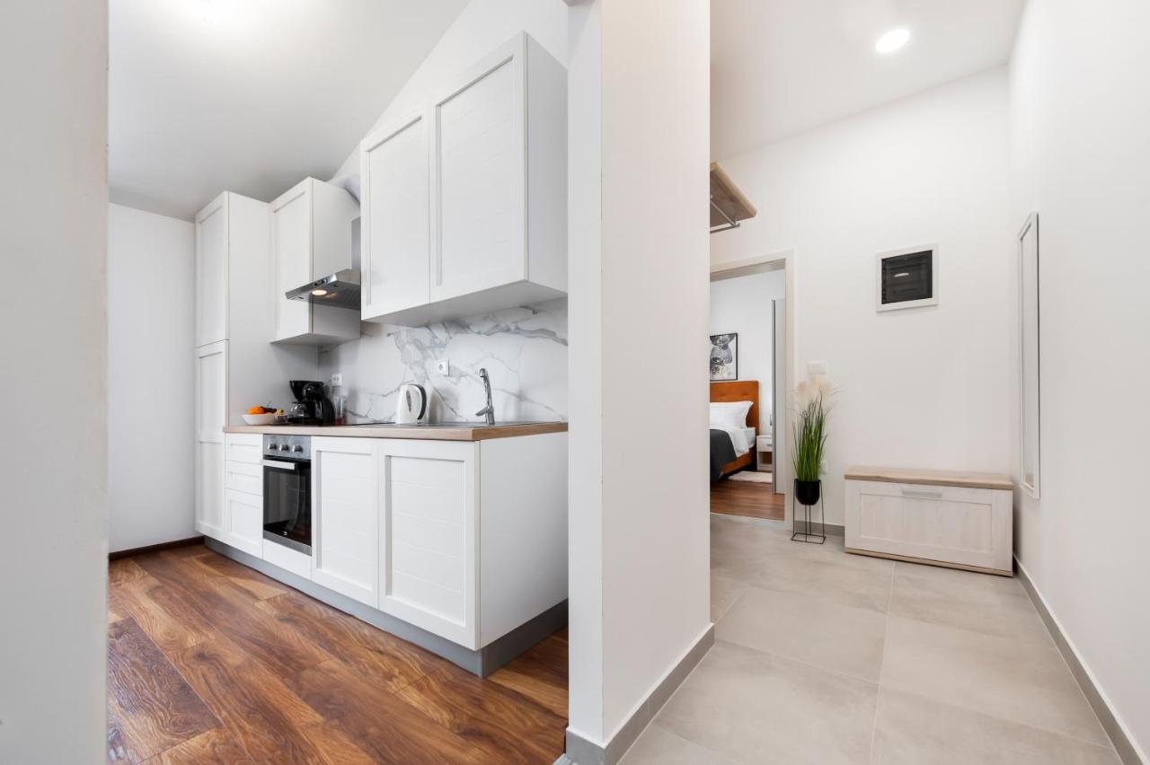 E&m Apartment